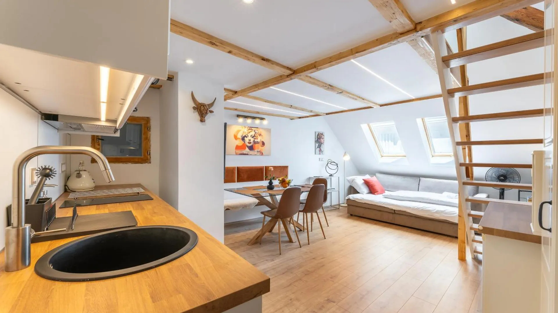Classy Loft Apartment In The City Center Of Πράγα Τσεχία